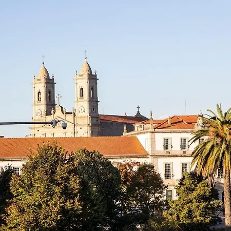 Stylish W/ Ac & Balcony By Lovelystay * Oporto