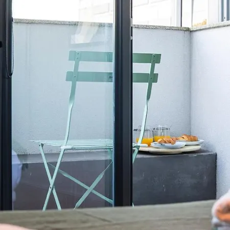 Appartement Stylish W/ Ac & Balcony By Lovelystay *