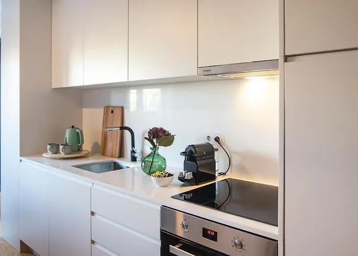 Lejlighed Stylish W/ Ac & Balcony By Lovelystay Porto