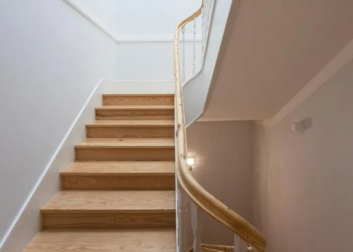 Stylish W/ Ac & Balcony By Lovelystay Apartament *