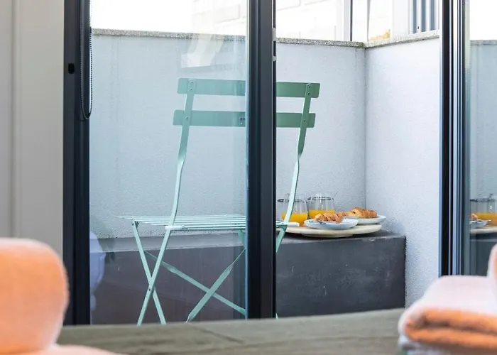 Apartament Stylish W/ Ac & Balcony By Lovelystay *