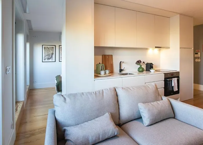 Stylish W/ Ac & Balcony By Lovelystay Lejlighed Porto