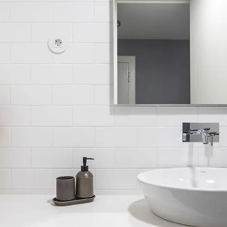 Appartement Stylish W/ Ac & Balcony By Lovelystay Porto